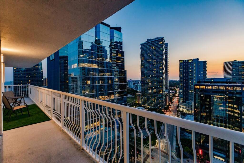 Upscale Brickell 3 Bedroom With Water Views And Free Parking Miami Exterior foto