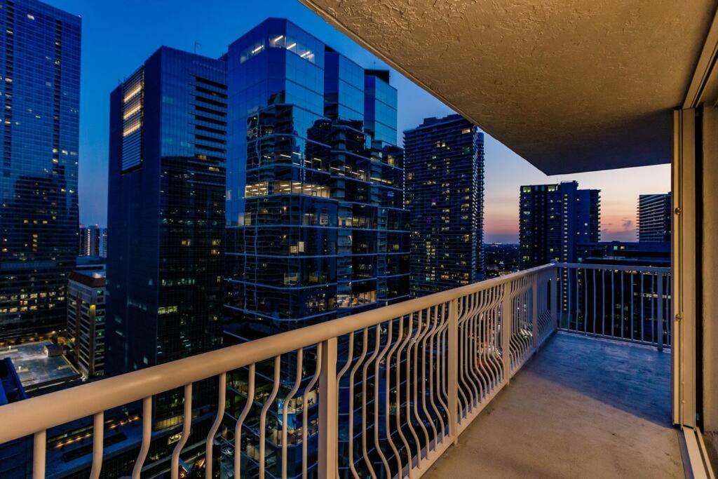 Upscale Brickell 3 Bedroom With Water Views And Free Parking Miami Exterior foto