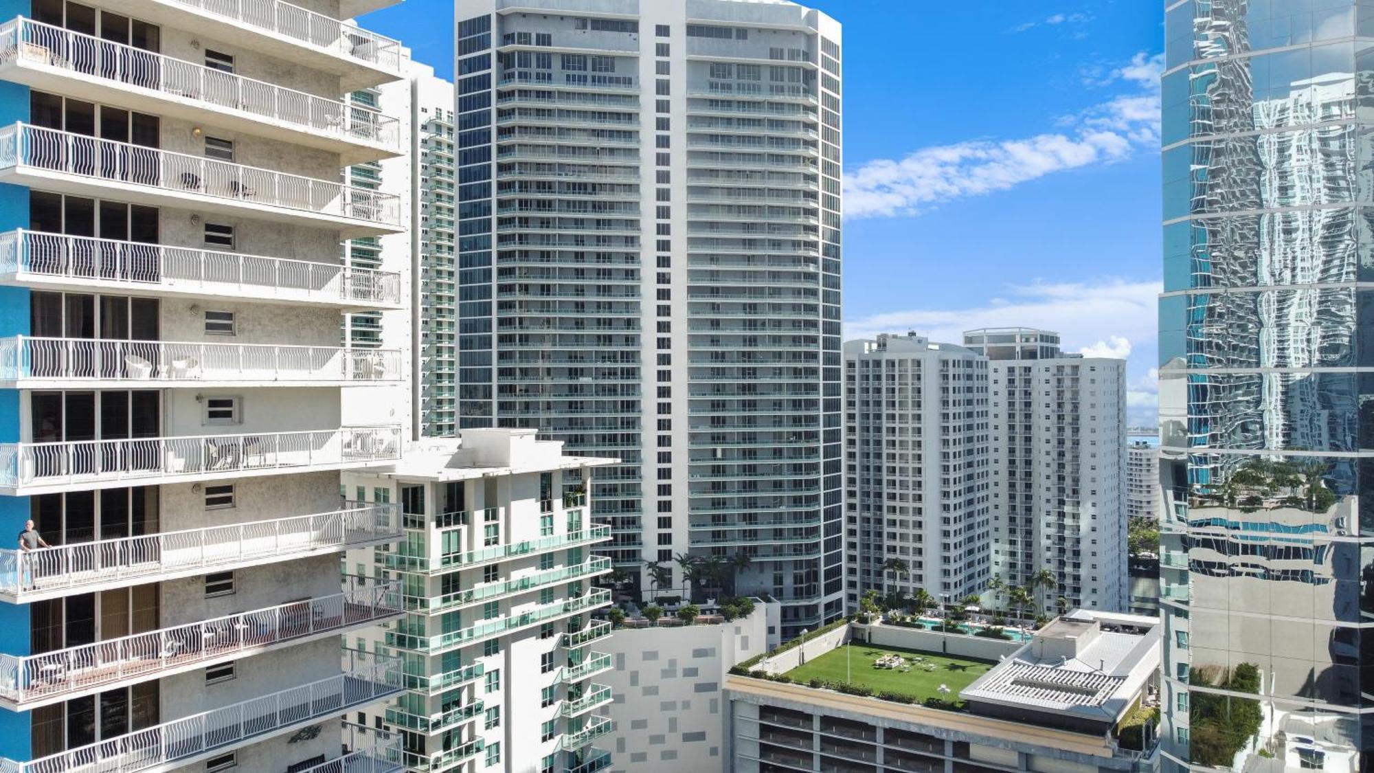 Upscale Brickell 3 Bedroom With Water Views And Free Parking Miami Exterior foto